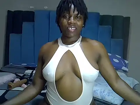 Snapshot of melanin_moon chatting on May 30, 12:44 pm melanin moon online show from May 30, 12:44 pm