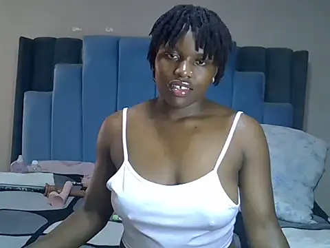 Snapshot of melanin_moon chatting on June 5, 12:55 pm melanin moon online show from June 5, 12:55 pm