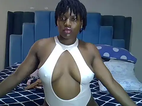 Snapshot of melanin_moon chatting on May 25, 11:09 am melanin moon online show from May 25, 11:09 am
