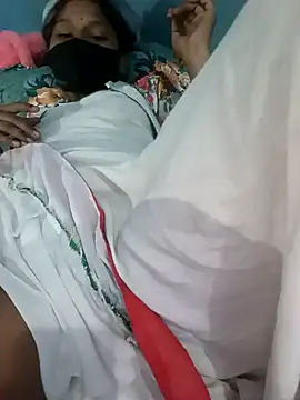 Naughty-Savi online show from May 21, 9:39 am