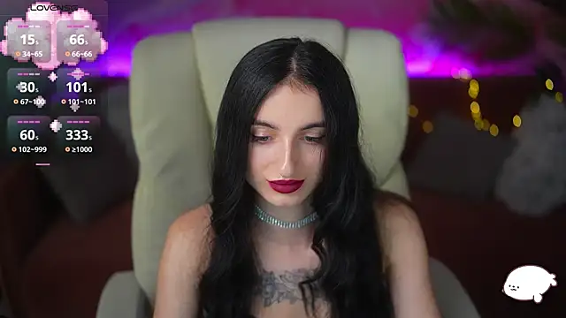 EmilyyMoon online show from June 14, 1:34 pm