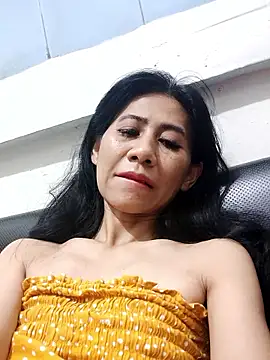 Snapshot of Alisaa0716 chatting on June 5, 6:57 pm Alisaa0716 online show from June 5, 6:57 pm