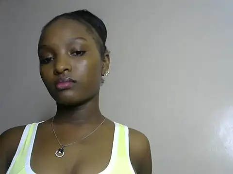 Snapshot of Sexy_strawberina chatting on June 27, 9:59 am Sexy strawberina online show from June 27, 9:59 am