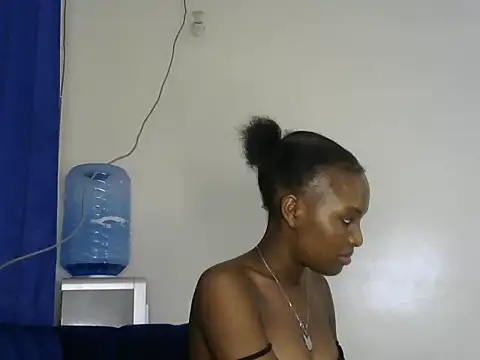 Snapshot of Sexy_strawberina chatting on May 30, 2:44 pm Sexy strawberina online show from May 30, 2:44 pm