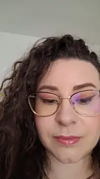 Elissa Floyd   online show from June 14, 10:16 am