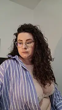 Elissa Floyd   online show from June 7, 4:34 pm