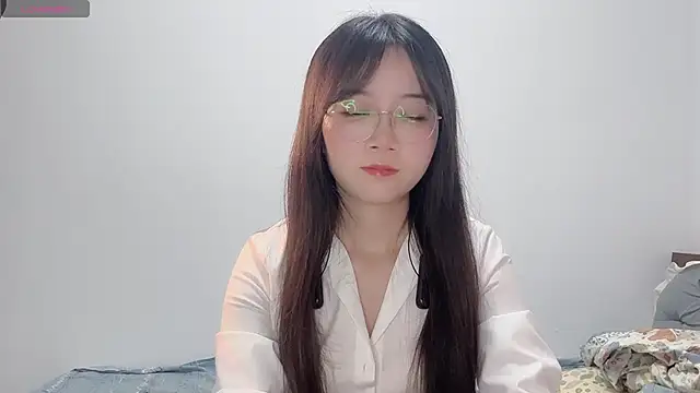 77-Vicky online show from June 8, 1:28 am