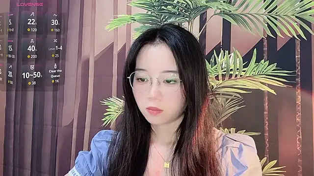 77-Vicky online show from May 31, 6:08 am