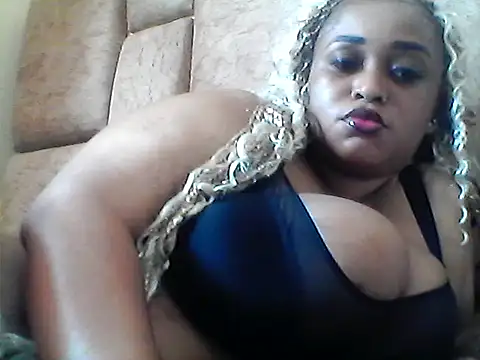 Snapshot of Pretty_sandrah chatting on May 29, 9:15 am Pretty sandrah online show from May 29, 9:15 am