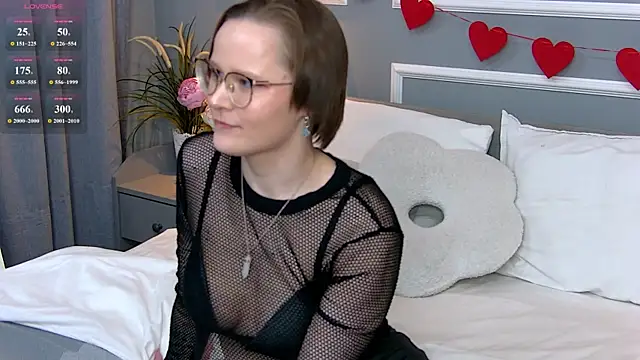 Snapshot of AgnesRay chatting on May 23, 6:40 pm AgnesRay online show from May 23, 6:40 pm