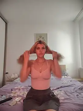 HotBlondie69 online show from June 20, 1:16 pm