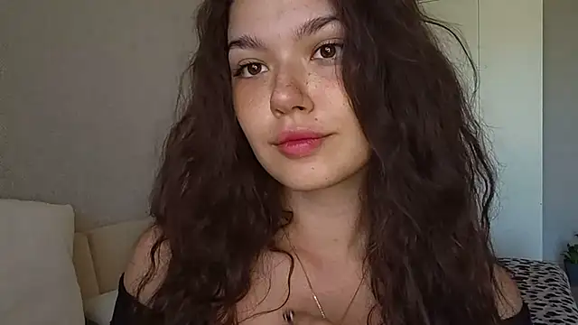 Snapshot of Vicki_queen chatting on July 4, 5:03 am Vicki queen online show from July 4, 5:03 am