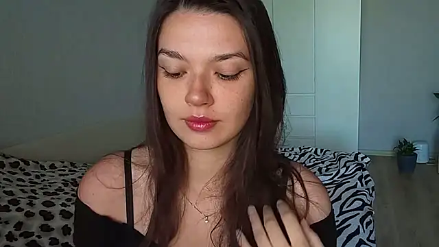 Snapshot of Vicki_queen chatting on June 18, 5:06 am Vicki queen online show from June 18, 5:06 am