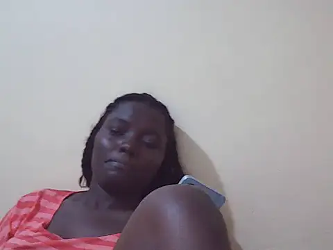 shesprettya online show from May 31, 11:27 am