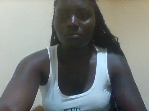 shesprettya online show from May 18, 7:18 pm
