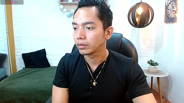 Snapshot of paul_cros chatting on May 29, 11:16 am paul cros online show from May 29, 11:16 am