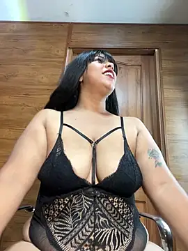 Alexia Lerner online show from June 22, 8:06 pm