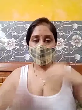 Wildsimmi25 online show from May 18, 7:29 pm