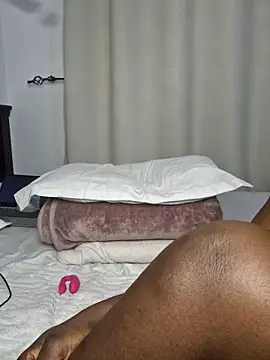 luxenoire online show from July 8, 4:02 am