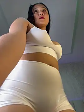 amara huxly online show from June 16, 7:47 pm