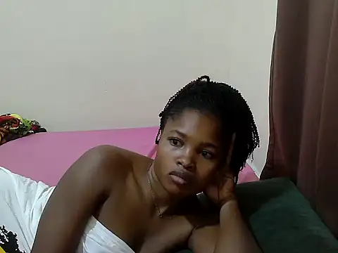 Snapshot of Zilpah_ chatting on June 4, 6:07 am Zilpah online show from June 4, 6:07 am