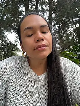 NoahJade online show from July 18, 3:09 pm