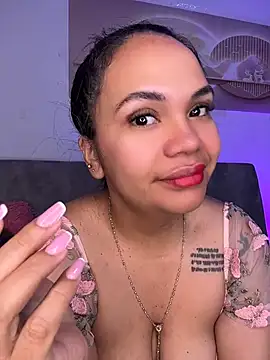 NoahJade online show from July 9, 10:48 am