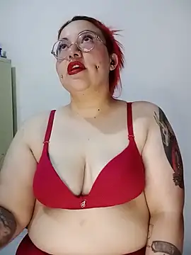 bruja sscarlata online show from May 26, 6:39 pm
