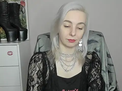 velvetanne online show from June 24, 6:23 am