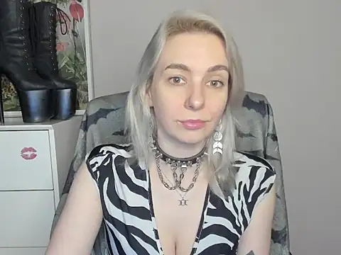 velvetanne online show from June 10, 6:58 am