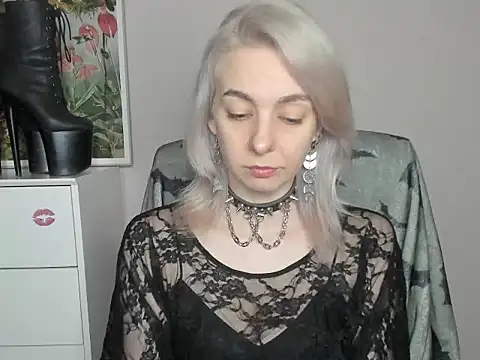 velvetanne online show from June 12, 6:44 am