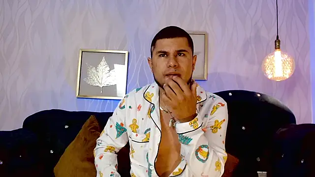 dominikvega online show from June 25, 6:35 pm