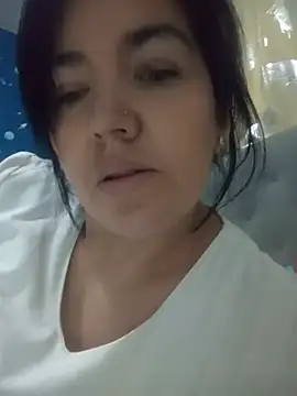 Snapshot of dhanya_moon chatting on June 21, 1:11 am dhanya moon online show from June 21, 1:11 am