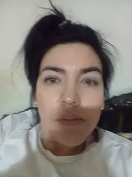 Snapshot of dhanya_moon chatting on May 28, 12:07 am dhanya moon online show from May 28, 12:07 am