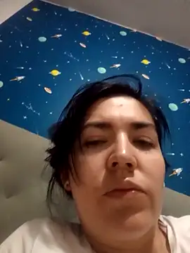 Snapshot of dhanya_moon chatting on May 29, 3:23 am dhanya moon online show from May 29, 3:23 am