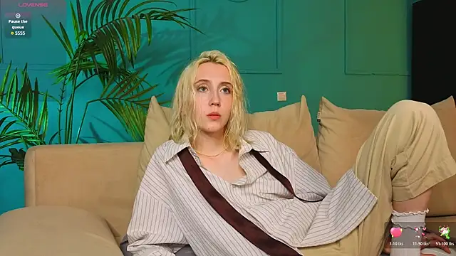 Elen  Moore online show from June 20, 9:47 am