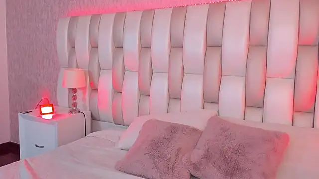 alice lodge  online show from June 20, 3:33 am
