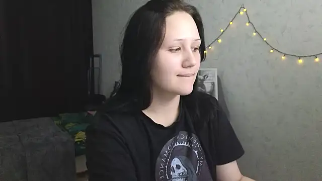 Tori cute online show from May 20, 12:24 pm