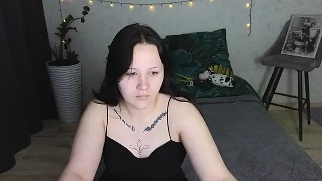 Tori cute online show from May 28, 12:18 am