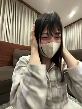 Snapshot of mayumichan13_v chatting on May 20, 8:39 pm mayumichan13 v online show from May 20, 8:39 pm