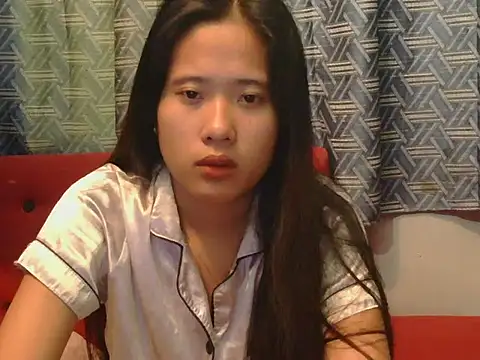 Snapshot of petiteasian_pinaygirl chatting on June 5, 1:10 am petiteasian pinaygirl online show from June 5, 1:10 am