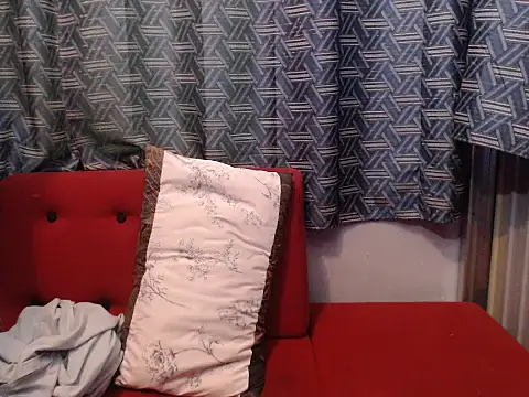Snapshot of petiteasian_pinaygirl chatting on July 5, 12:37 am petiteasian pinaygirl online show from July 5, 12:37 am