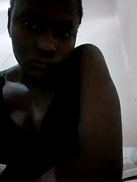 Queenielush online show from May 20, 11:51 am