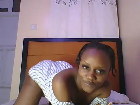 Snapshot of Ellaa_doll chatting on June 17, 10:30 pm Ellaa doll online show from June 17, 10:30 pm