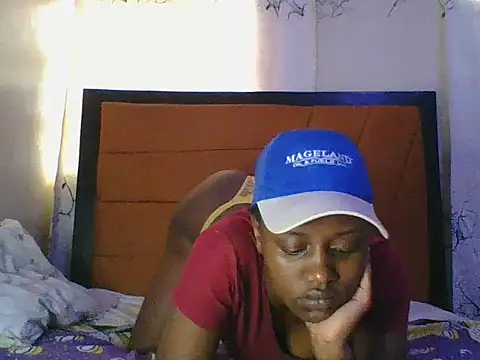 Snapshot of Ellaa_doll chatting on May 27, 12:34 pm Ellaa doll online show from May 27, 12:34 pm