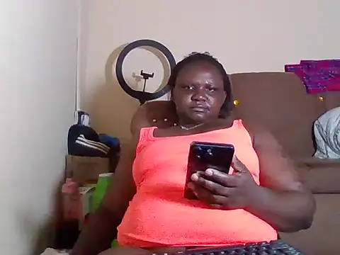 Snapshot of GRACY222 chatting on June 9, 6:31 pm GRACY222 online show from June 9, 6:31 pm
