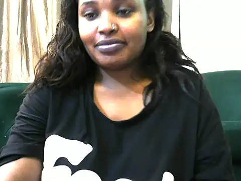 Snapshot of aliayah5 chatting on June 23, 12:08 am aliayah5 online show from June 23, 12:08 am