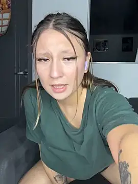 Sasha marshall1 online show from May 19, 9:33 pm