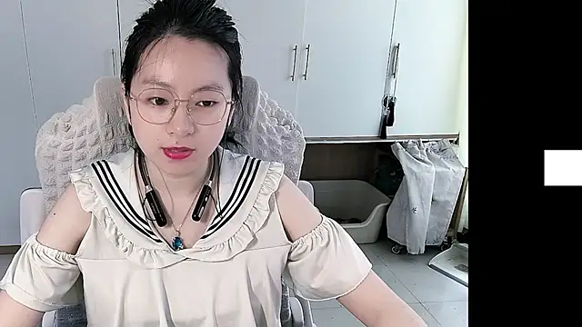 Erya-369 online show from May 21, 6:33 am