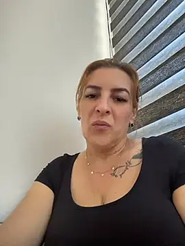 Snapshot of Hot-Milf4U chatting on June 15, 1:55 pm Hot-Milf4U online show from June 15, 1:55 pm